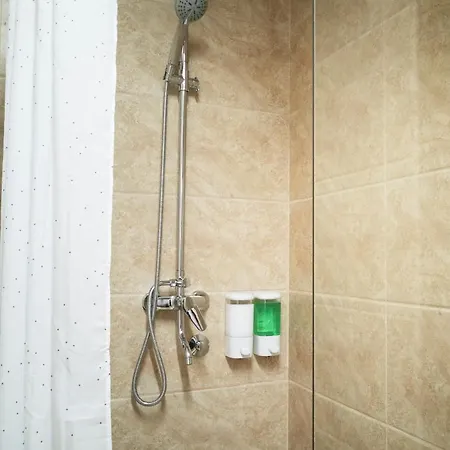 Lux Family Vidanovic * 피로트